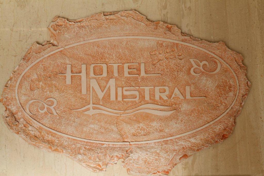 Hotel Mistral Pire Dış mekan fotoğraf